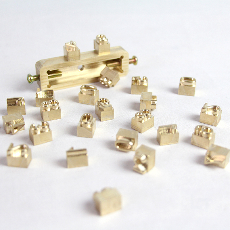 Molde de cobre do alfabeto de  - Foil Transfer Machine avaliação e preço